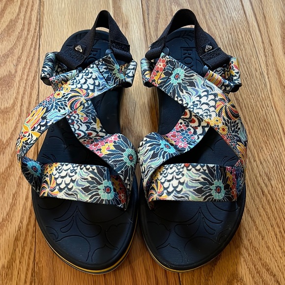 Roxy Shoes - Roxy sandals with Liberty pattern